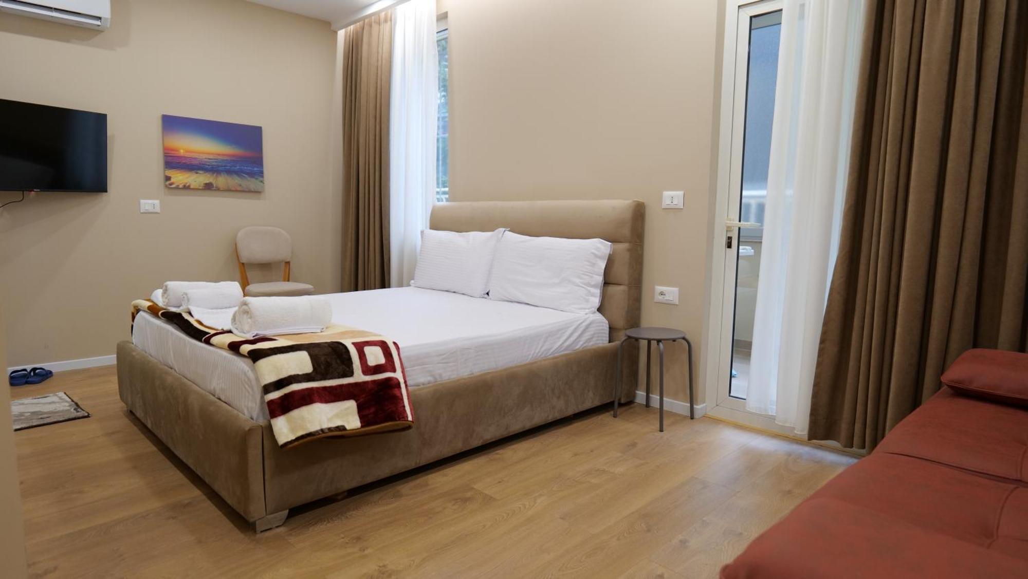 Kristi Apartments 03 地拉那 外观 照片